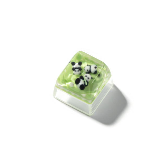 Keycap artisanal en résine de trois pandas